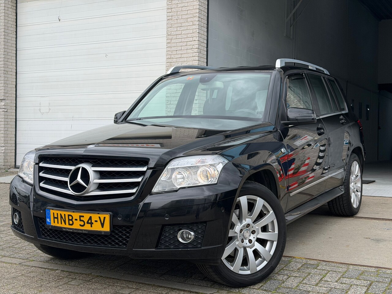 Mercedes-Benz GLK-klasse - 350 First Edition 4-Matic/ 2e EIG/ 1jaar apk/ goede onderhouden/ airco/ navi/ pdc/ zeer ne - AutoWereld.nl