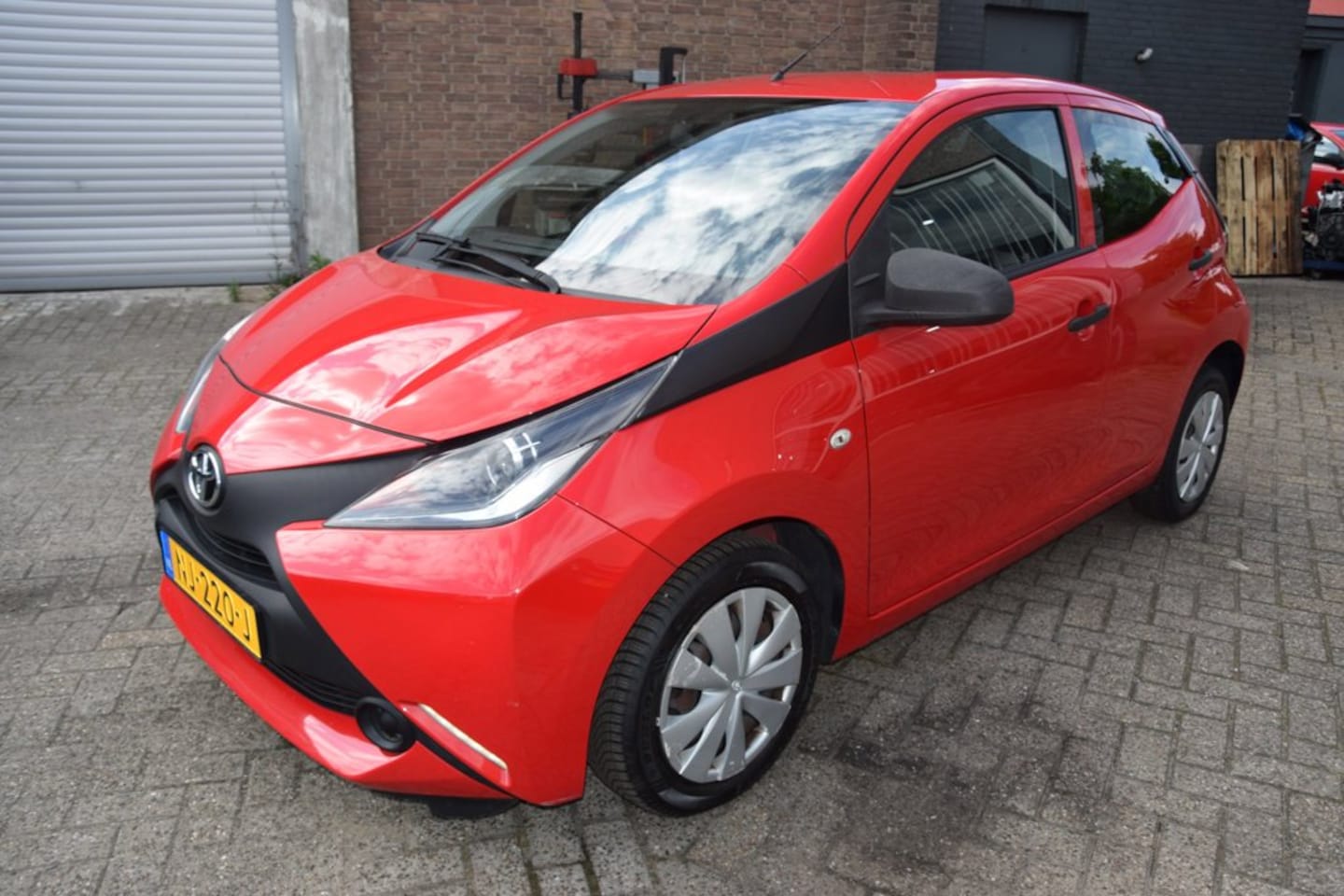 Toyota Aygo - 1.0 VVT-i x-now 1.0 VVT-i x-now - AutoWereld.nl