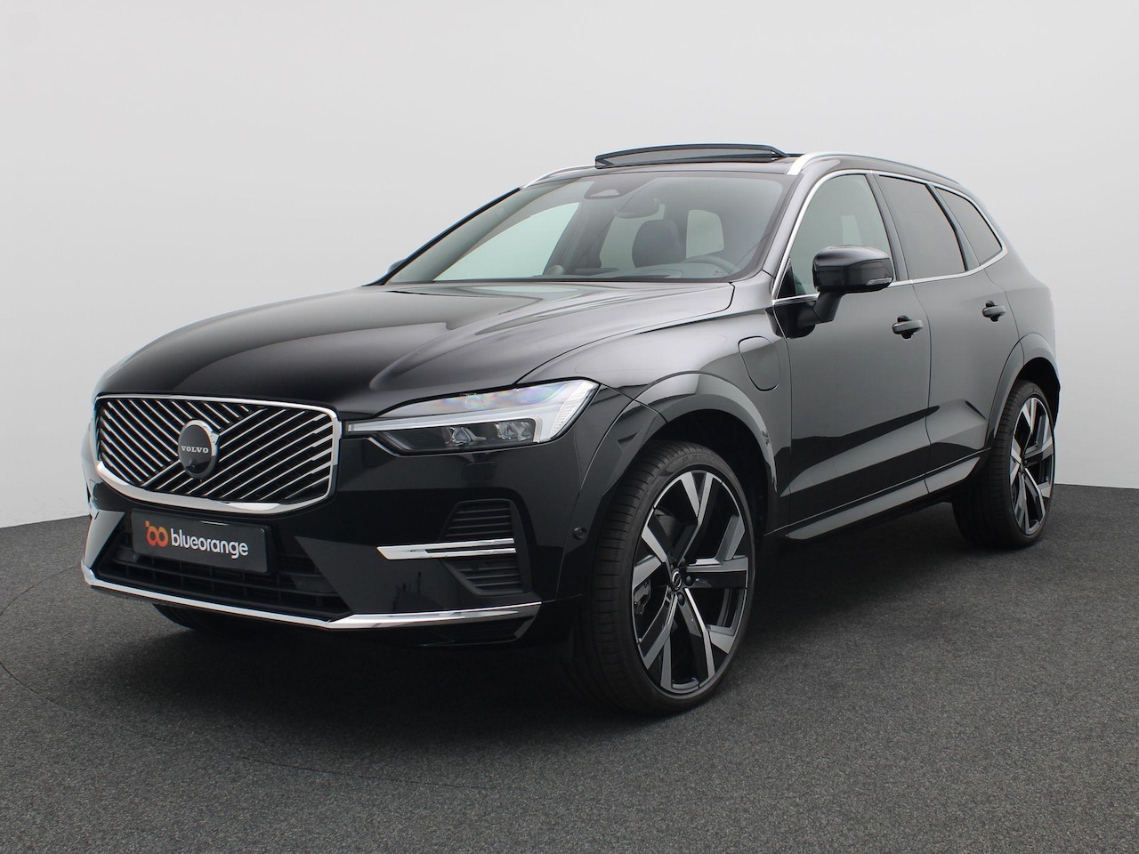 Volvo XC60 - 2.0 T6 Plug-in hybrid AWD Ultra Bright 359PK Aut. Executive, Luchtvering, Ventilatiestoele - AutoWereld.nl