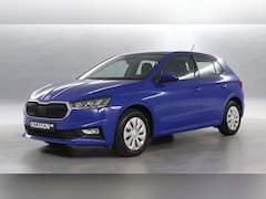 Skoda Fabia - 1.0 TSI 95pk Essence / Navigatie via App Connect / Parkeersensoren