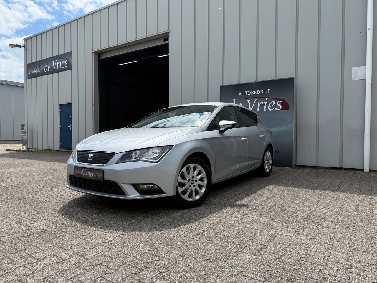 SEAT Leon - 1.0 EcoTSI Style / Navi / Airco / Lichtmetalen velgen16 inch / - AutoWereld.nl