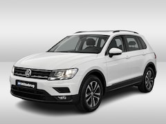 Volkswagen Tiguan - 1.5 TSI ACT Comfortline Business / Pano / Parkeersensoren voor en achter / Navi / Adaptive