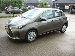 Toyota Yaris - 1.5 Hybrid Now leuke auto en zuinig