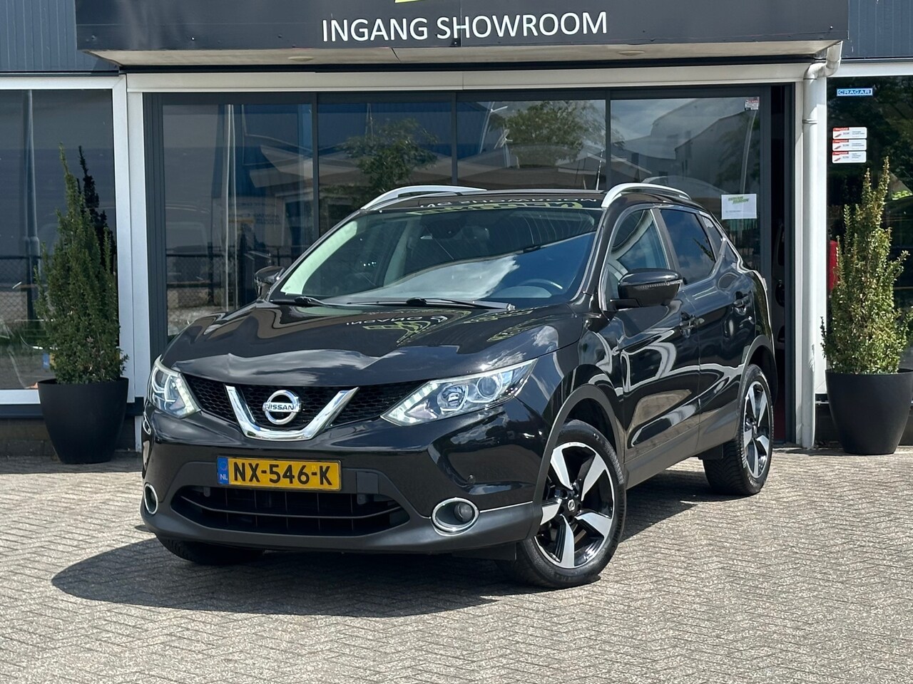 Nissan Qashqai - 1.2 N-Connecta / Nwe Apk / Pano / 360 Camera - AutoWereld.nl