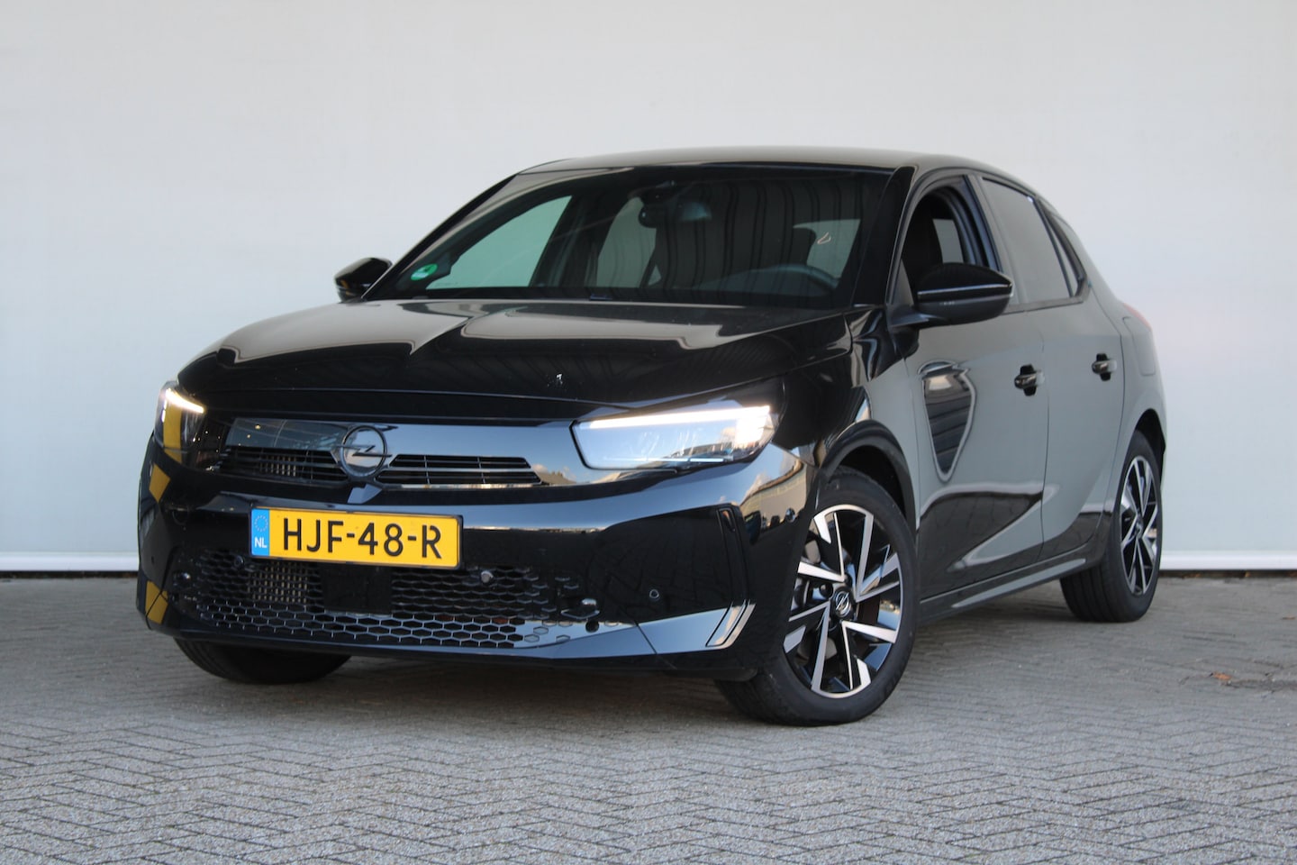 Opel Corsa - 1.2 Turbo Hybrid GS | Keyless entry | Draadloos telefoonopladen | Dode-hoekdetectie | Navi - AutoWereld.nl