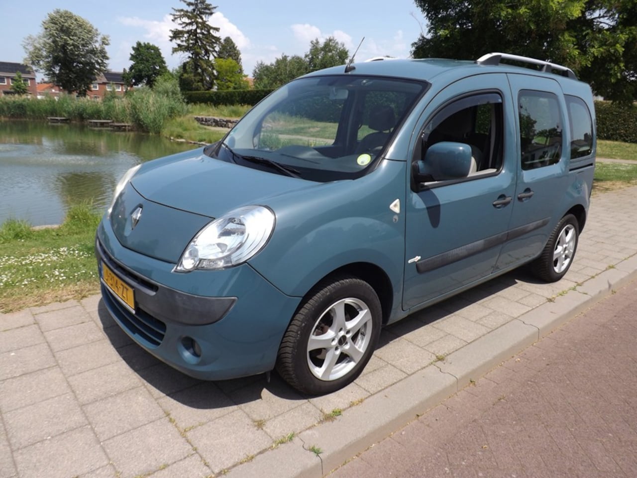 Renault Kangoo Family - 1.6-16V Expression 1.6-16V Expression - AutoWereld.nl