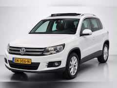 Volkswagen Tiguan - 2.0 TDI Automaat Sport&Style 4Motion pano Navi leer clima cruise controle lm-velgen elektr