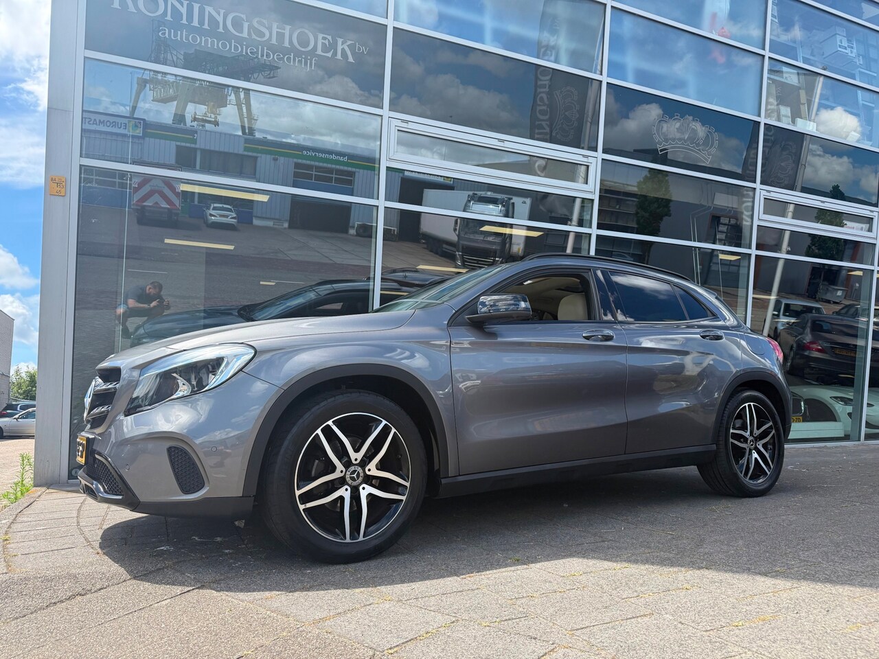 Mercedes-Benz GLA-Klasse - 180 Premium Plus 180 Premium Plus - AutoWereld.nl