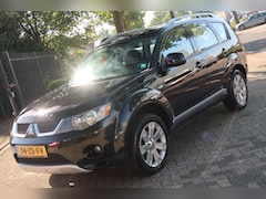 Mitsubishi Outlander - 2.4 Intense Navi / 18" / NL auto / 4WD / 2e eig. / Winterset