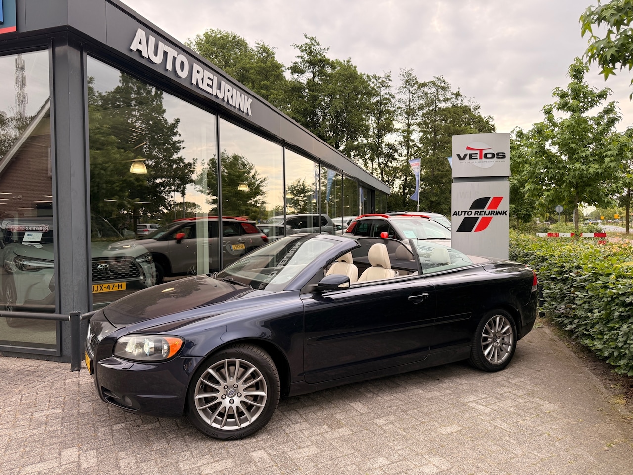 Volvo C70 Convertible - 2.4i Summum 2.4i Summum, Trekhaak - AutoWereld.nl