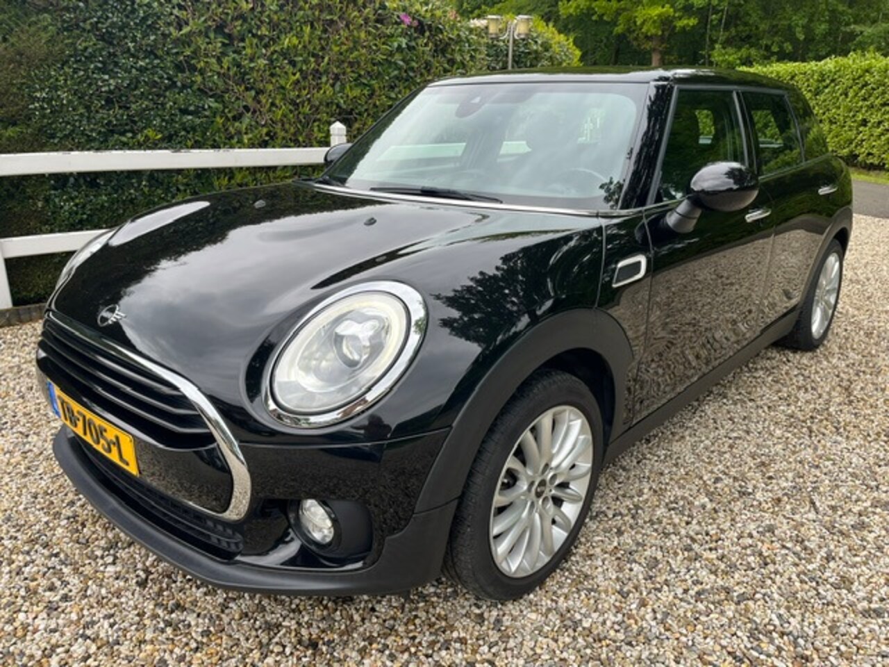 MINI Clubman - 1.5 Cooper Automaat Business Edition - AutoWereld.nl