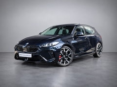 BMW 1-serie - 120 M Sport Design Edition | M Sportpakket Pro | Achteruitrijcamera | Comfort Access | Gla
