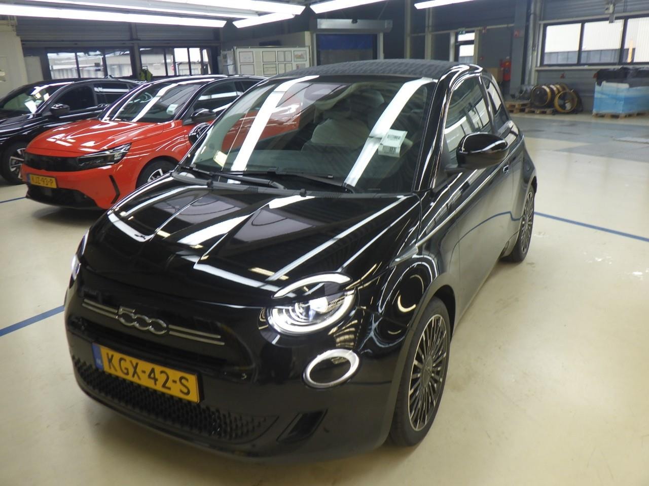 Fiat 500 C - 1.0 Hybrid La Prima tot 8 Jaar Garantie! | Achteruitrijcamera | Climate Control | Stoelver - AutoWereld.nl