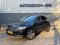 Volkswagen Tiguan - 1.4 TSI eHybrid Elegance - Trekhaak - Pano - 360gr - Dodehoekassistent etc etc