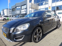 Volvo S60 - 1.6 T4 Kinetic 180 pk , zeer nette auto , prima onderhouden