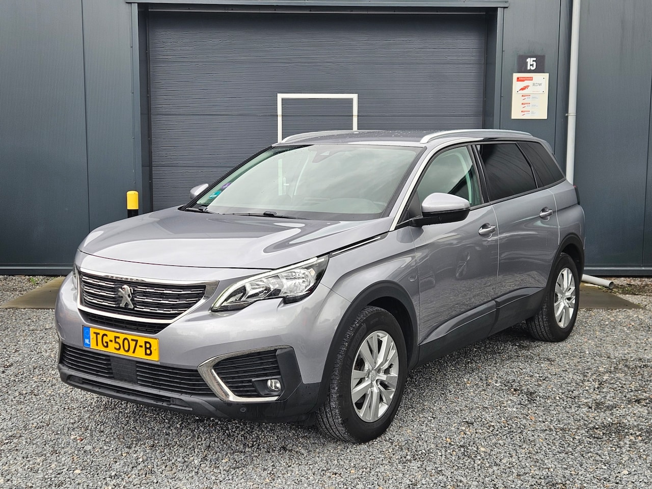 Peugeot 5008 - 1.2 PureTech Blue Lease Executive 7prs volledig onderhoud - AutoWereld.nl