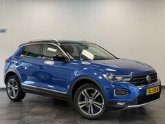 Volkswagen T-Roc - 1.5 TSI Sport ACC Panoramadak PDC Automaat