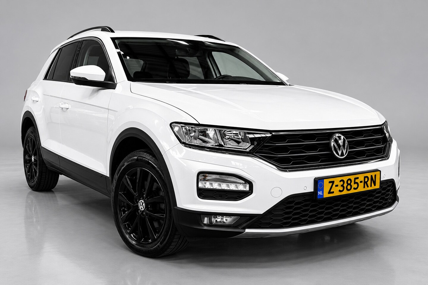Volkswagen T-Roc - 1.0 TSI Style - Clima - Adapt Cruise - Stoelverw - Navigatie - CarPlay - PDC - Rijklaar - AutoWereld.nl