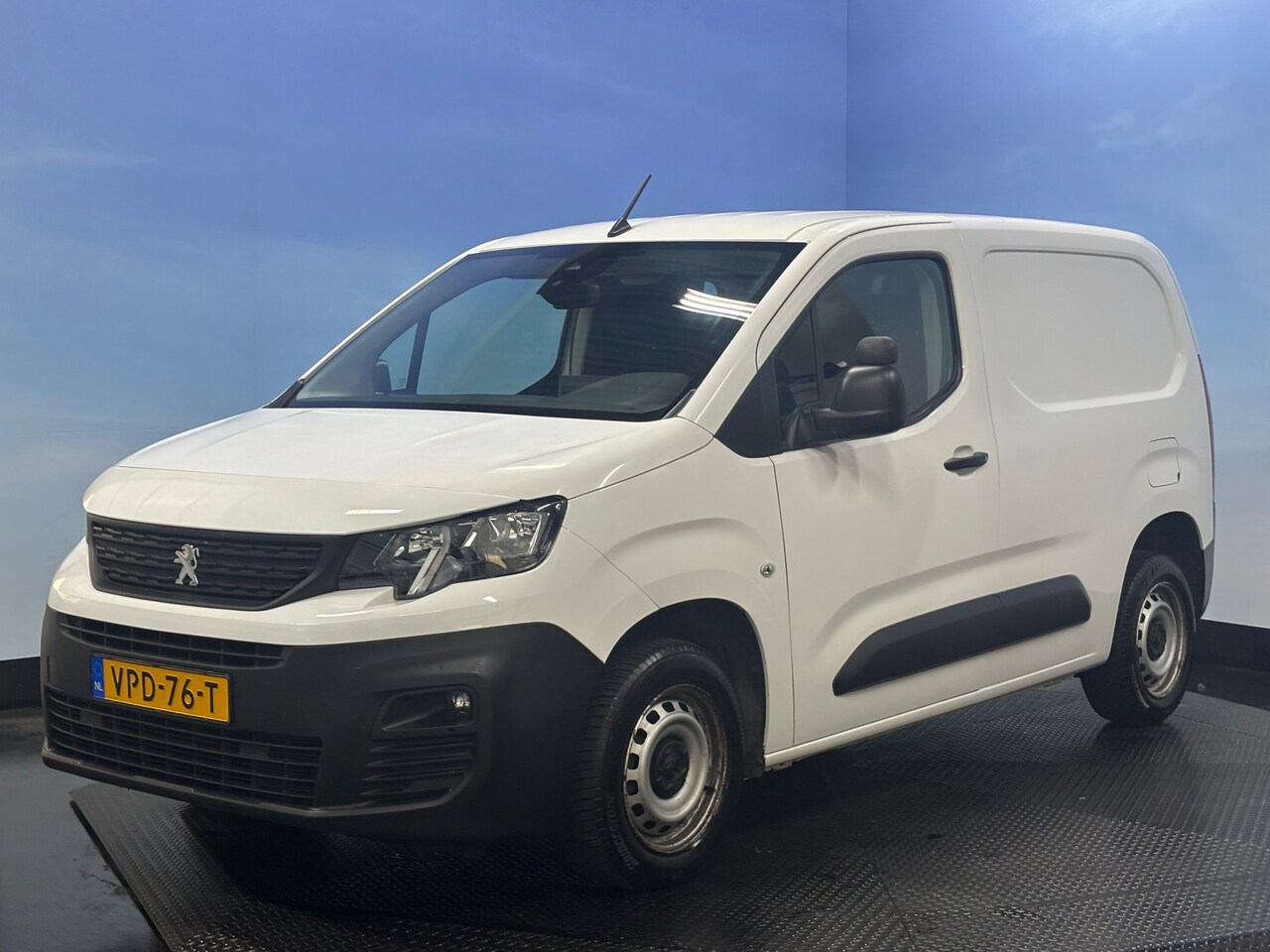 Peugeot Partner - 1.5 BlueHDI Premium Airco | Cruise | PDC - AutoWereld.nl