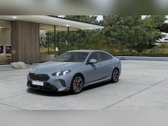 BMW 2-serie Gran Coupé - 220 M Sport Automaat / Panoramadak / Sportstoelen / Achteruitrijcamera / M Adaptief onders