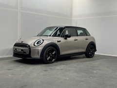 MINI 5-Deurs - 1.5 Cooper Business Edition Comfort Access | Comfort Pakket Plus | Stuurwielverwarming |