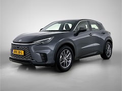 Lexus LBX - 2WD + Comfort & Safety Pack | Blindspot Monitor | Stoelverwarming | Parkeersensoren voor+a