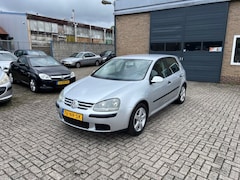 Volkswagen Golf - 1.4 FSI Trendline