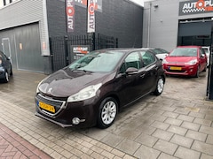 Peugeot 208 - 1.4 VTi Active Trekhaak Airco Navi PDC NAP APK