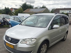 Volkswagen Touran - 1.6 Comfortline Business 7PRS