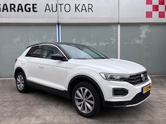 Volkswagen T-Roc - 1.5 TSI Sport Climatronic Navigatie Parkeersensoren