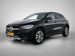 Mercedes-Benz GLA-Klasse - 180 Business Solution Ledkoplampen | Stoelverwarming | Parkeerpakket met achteruitrijcamer