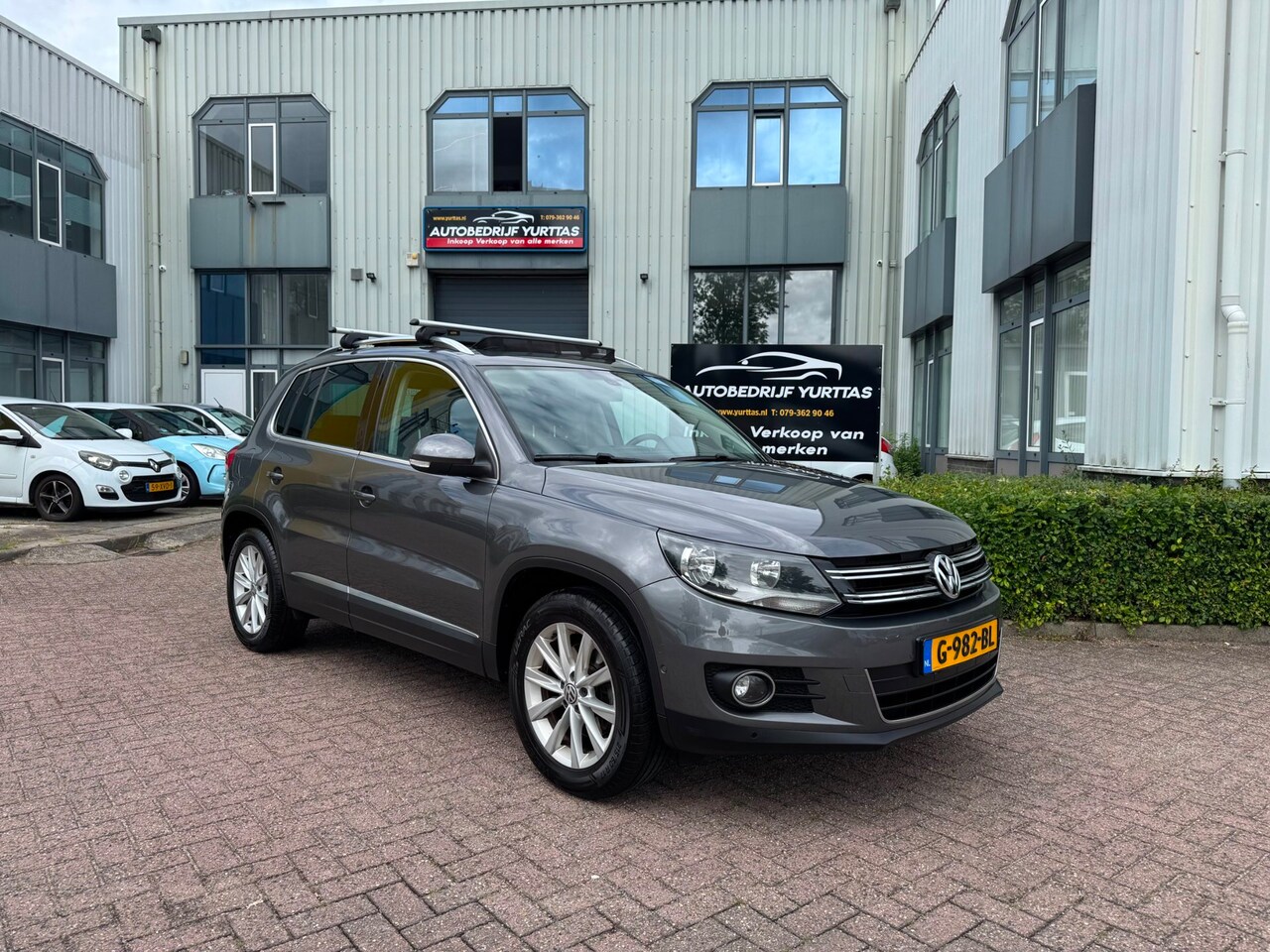 Volkswagen Tiguan - 1.4 TSI R-Line Edition PANO!! - AutoWereld.nl