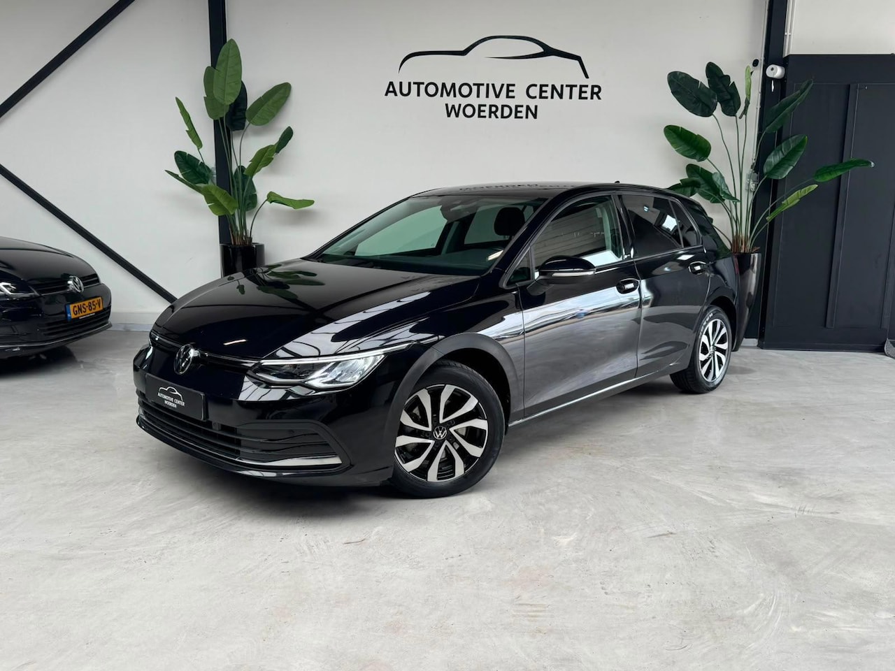 Volkswagen Golf - 2.0 TDI Business AUT LED SFEERVERLICHTING CAMERA - AutoWereld.nl