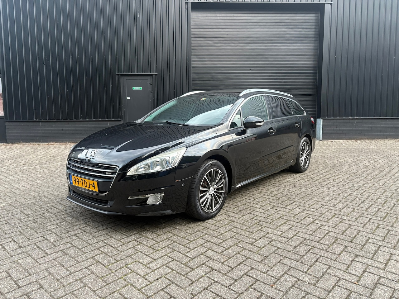 Peugeot 508 SW - 1.6 e-HDi Blue Lease Executive Pano Automaat - AutoWereld.nl