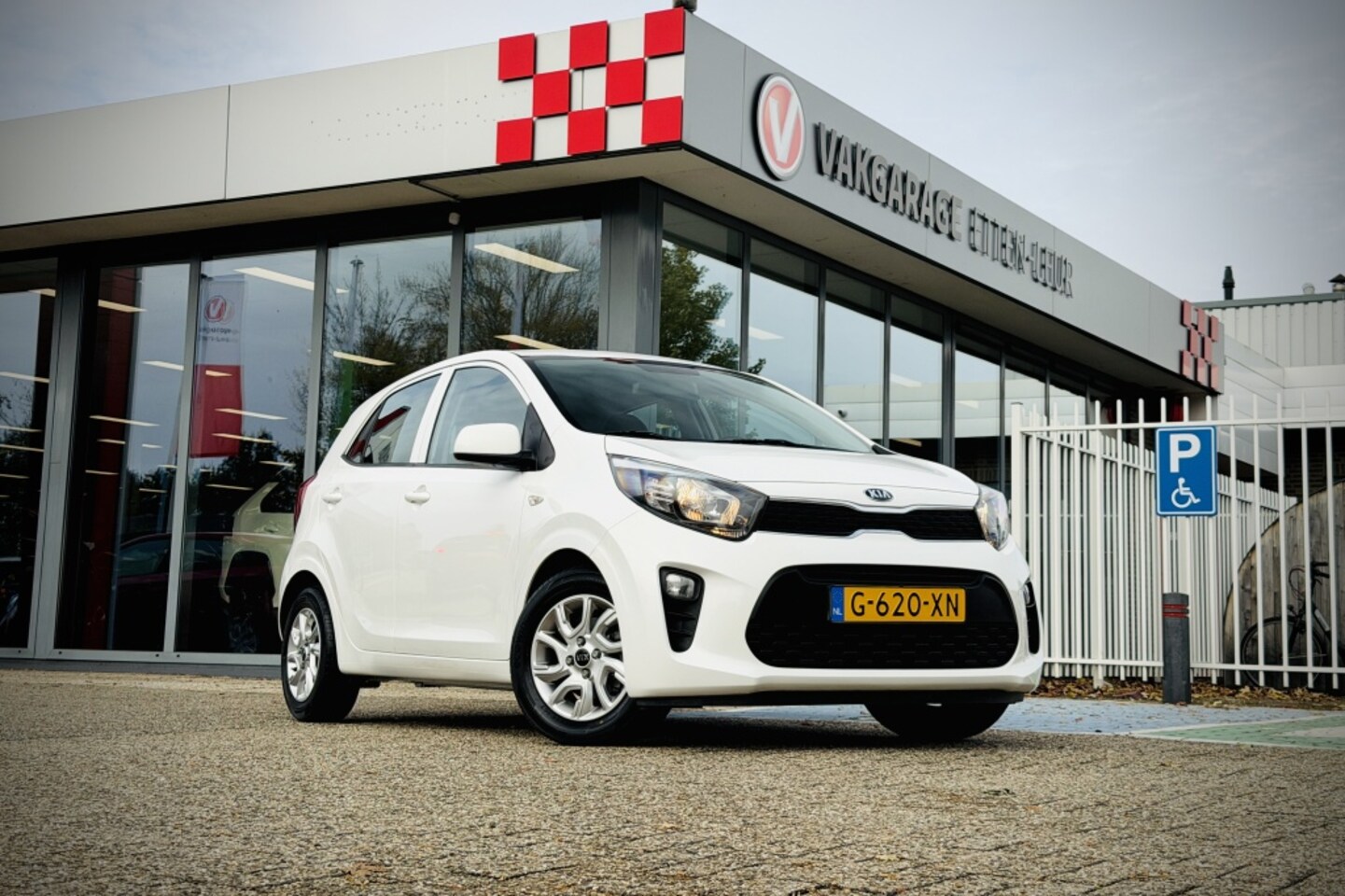 Kia Picanto - 1.0 MPi DynamicLine | CAMERA | AIRCO | ANDROID + CARPLAY - AutoWereld.nl