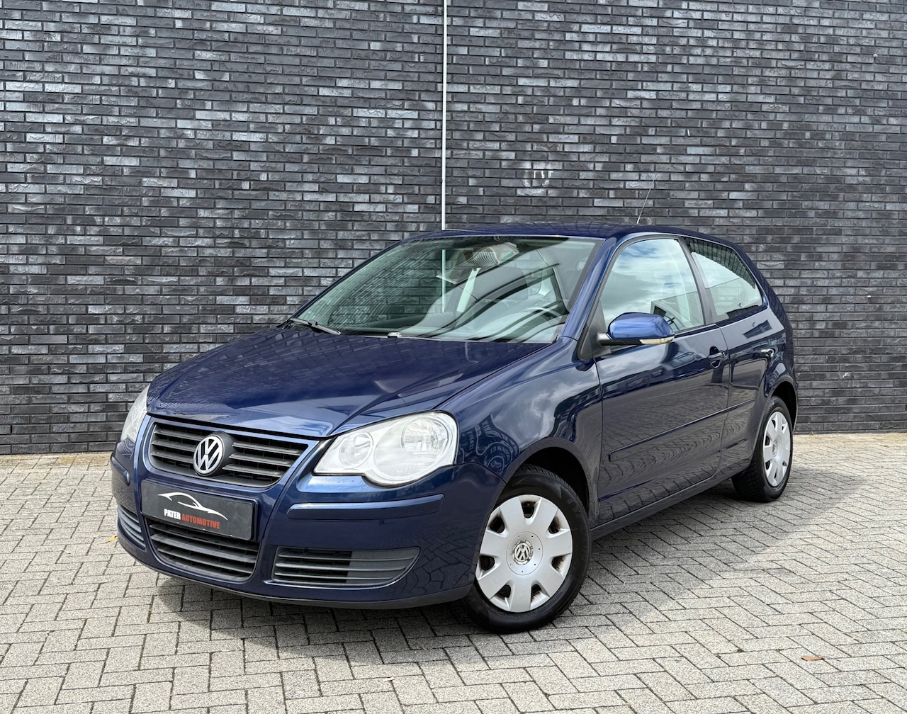 Volkswagen Polo - 1.2 Easyline Airco|Elekt ramen|Nette auto|Leder stuurwiel - AutoWereld.nl