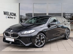 BMW 1-serie - 120 M Sport Automaat / Sportstoelen / Achteruitrijcamera / Stoelverwarming / PDC