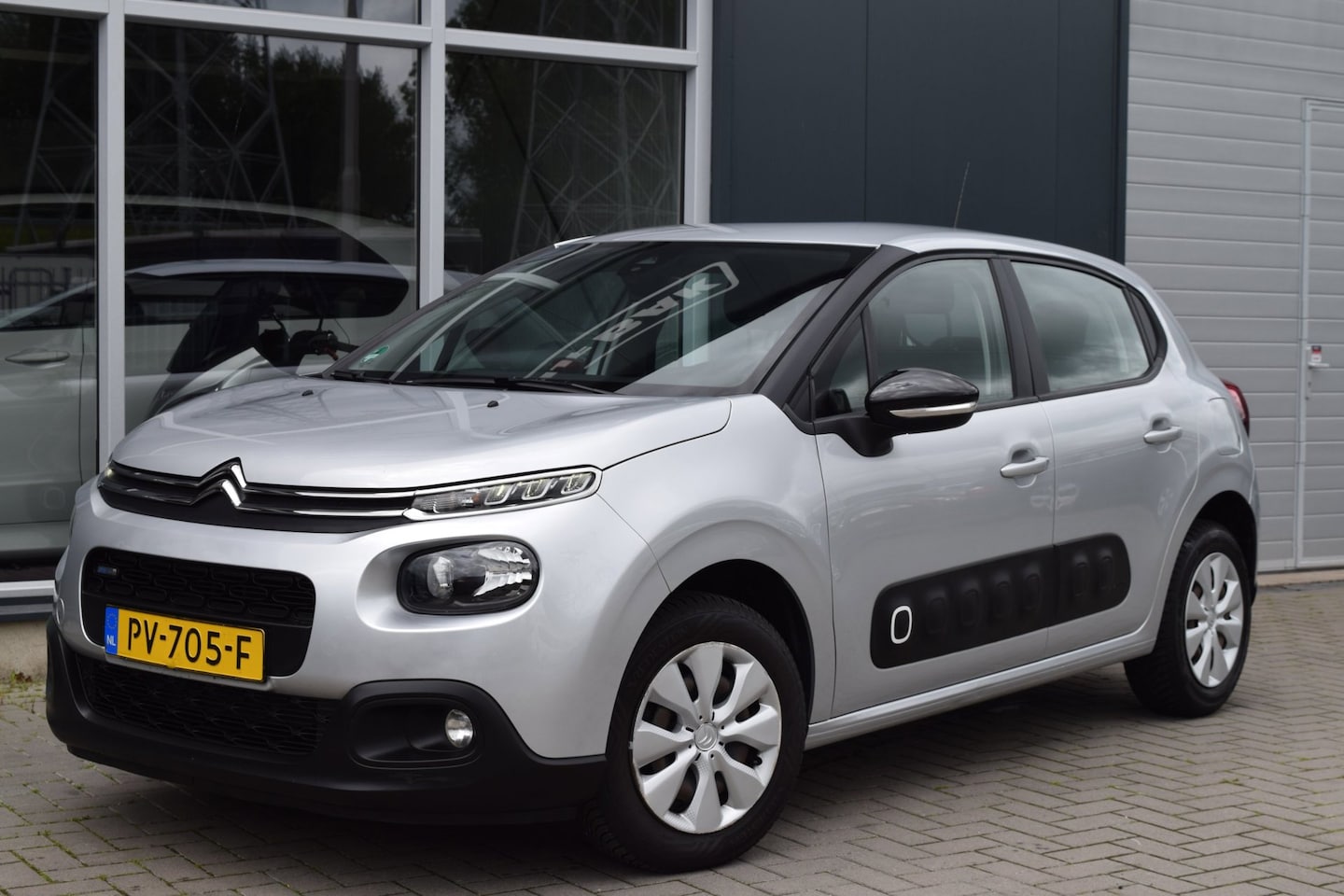 Citroën C3 - 1.2 PureTech Feel 105g | Navi | Clima | NAP + APK 6-2027 - AutoWereld.nl
