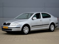 Skoda Octavia - 1.6 FSI Ambiente