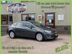 Opel Astra - 1.7 CDTi S/S Design Edition - Prijs inclusief 3 maanden garantie en afleveren