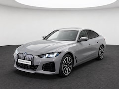 BMW i4 - eDrive40 M Sport / Achteruitrijcamera / Active Cruise Control / Adaptieve LED / Comfort Ac