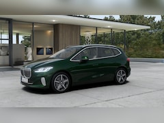 BMW 2-serie Active Tourer - 225e xDrive Automaat / Trekhaak / Achteruitrijcamera / Sportstoelen / Comfort Access / Ada