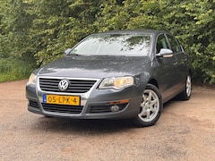 Volkswagen Passat - 1.4 TSI Trendline BlueMotion | Cruise + Airco Nu € 3.950,