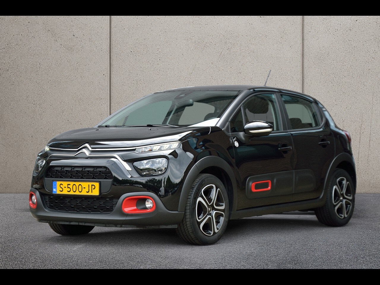 Citroën C3 - 1.2 PureTech C-Series 110PK | Navigatie | Carplay | Cruise Control - AutoWereld.nl
