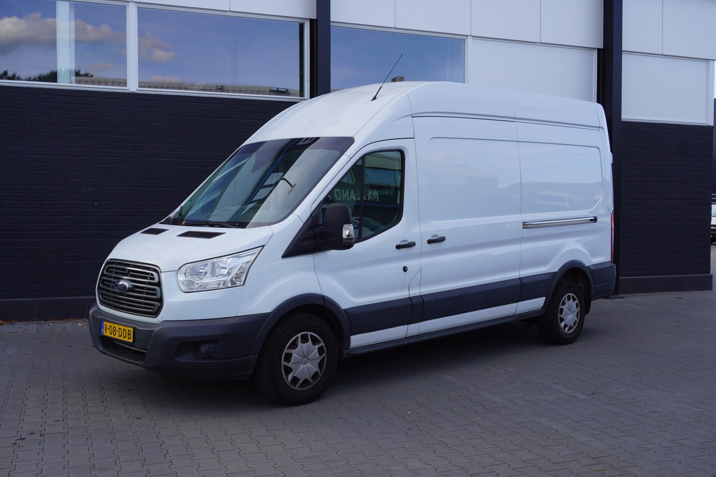 Ford Transit - 2.0 TDCI L2H3 Automaat 170PK 2x Schuifdeur EURO 6 - Airco - Navi - Cruise - €12.950,- Excl - AutoWereld.nl