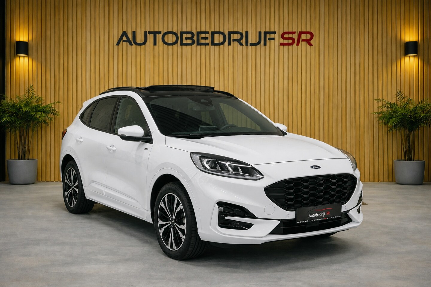 Ford Kuga - 2.5 Plug-in ST-Line X Panoramadak! Hud! Camera! Stoelverwarming! Navigatie! Vol Opties!! - AutoWereld.nl