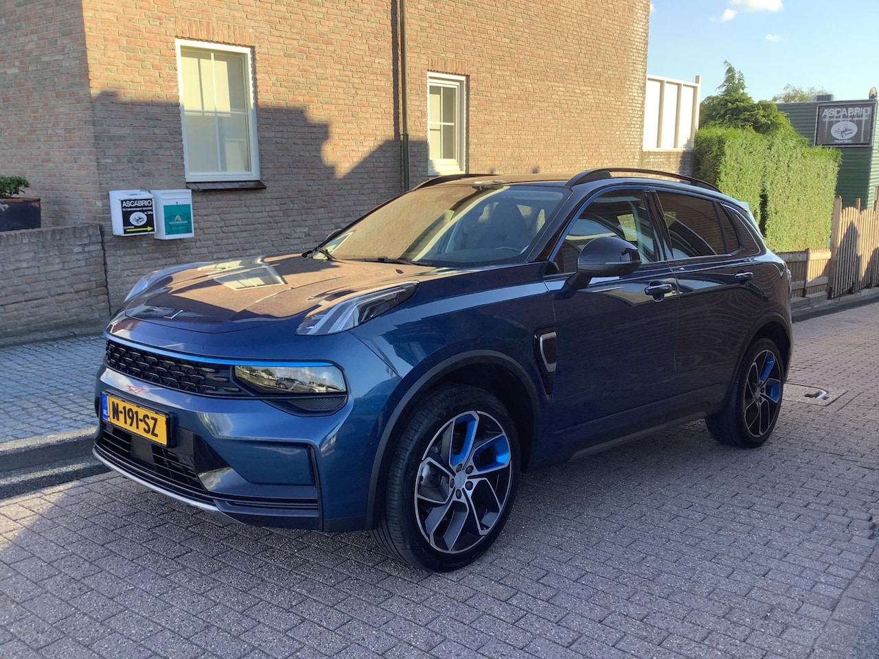 Lynk & Co 01 - 1.5 plug-in hybride zeer netjes - AutoWereld.nl