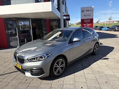 BMW 1-serie - 118i Introduction Edition | Navi | Camera | Cruise | 61.233 km Dealeronderhouden