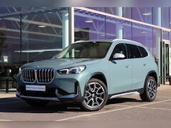 BMW X1 - sDrive18i xLine Automaat / Achteruitrijcamera / Sportstoelen / Adaptieve LED / Stoelverwar