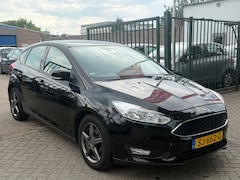 Ford Focus - 1.0 Lease Edition Start stop zeer netjes navigatie cruis control parkeer sensor airco